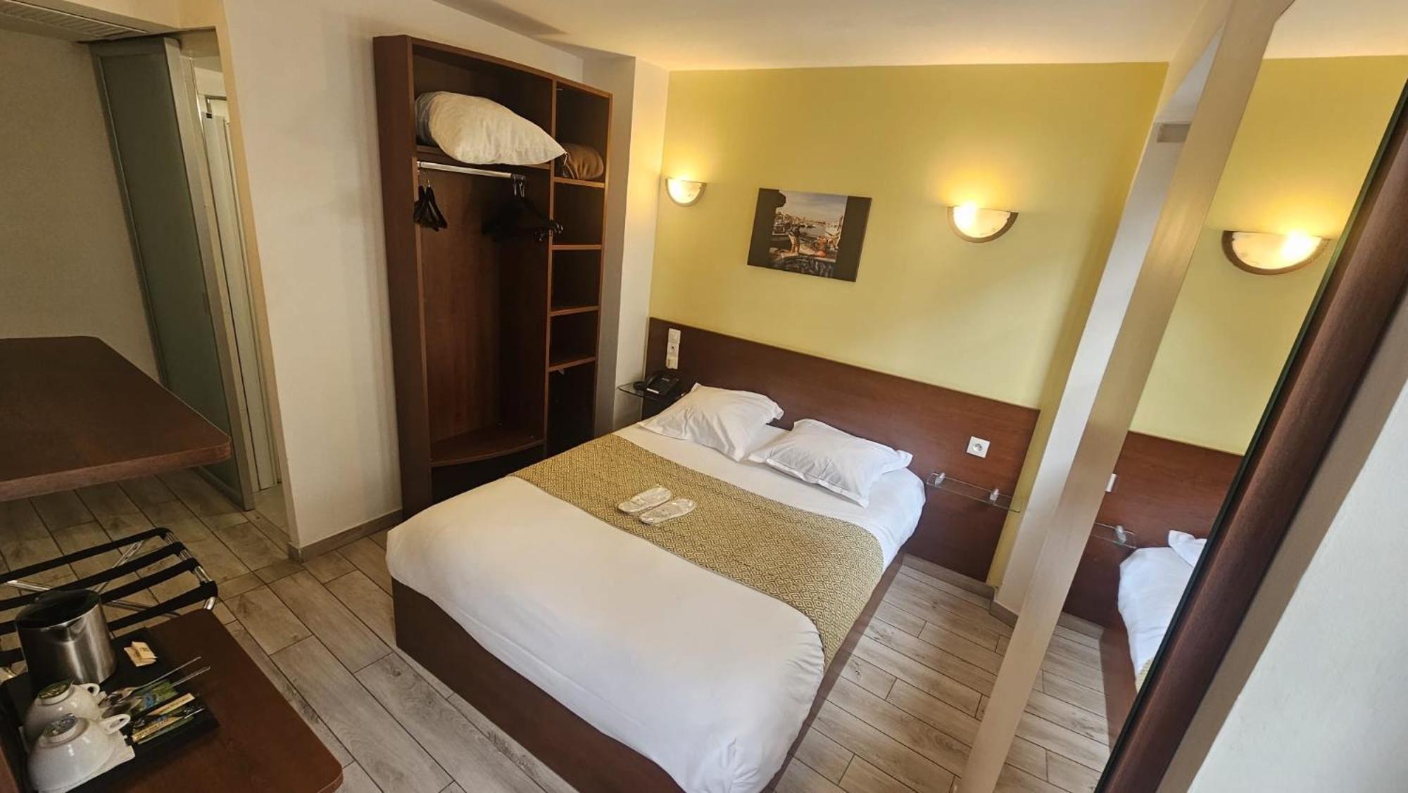 Large Double Room