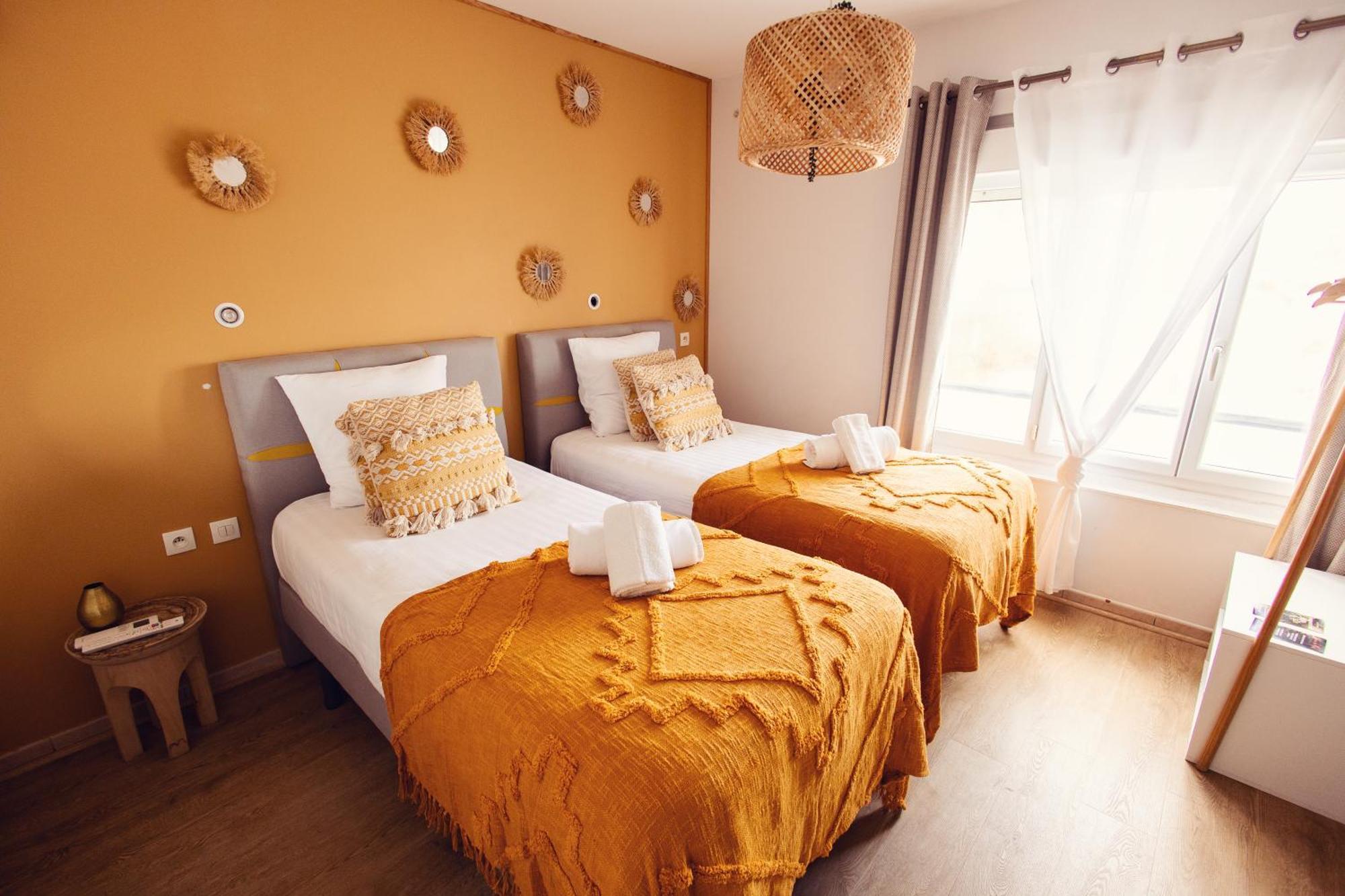 Double or Twin Room Side Sea View
