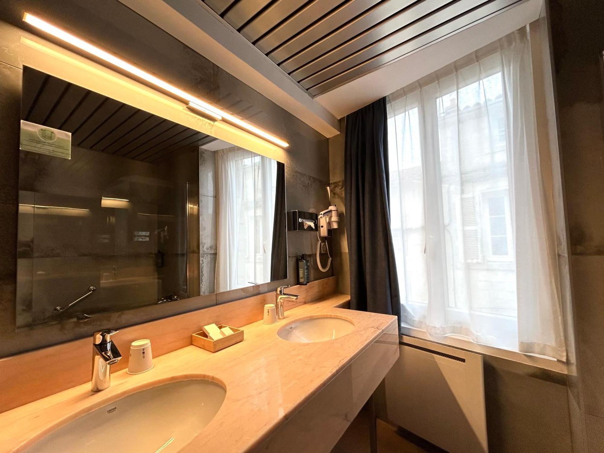 Junior Suite with Saint Nicolas street View