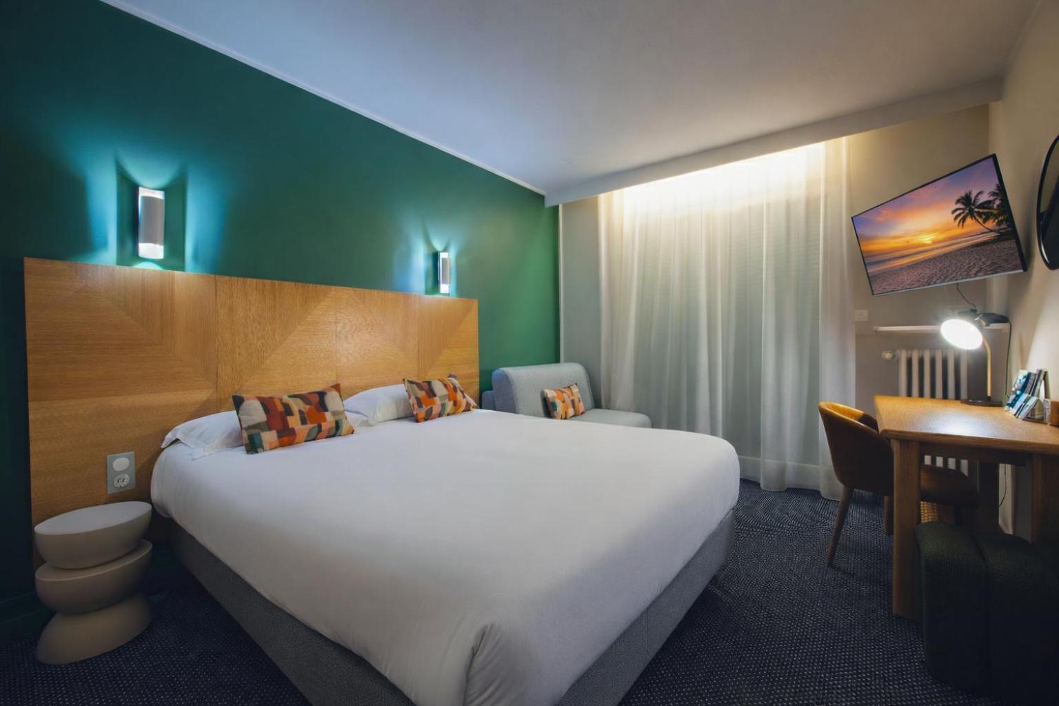 Double Room Sofa Bed Balcony