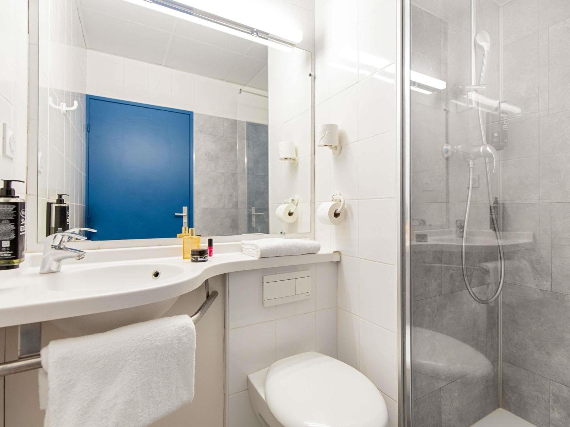 Twin Room,1758366452:JPEG