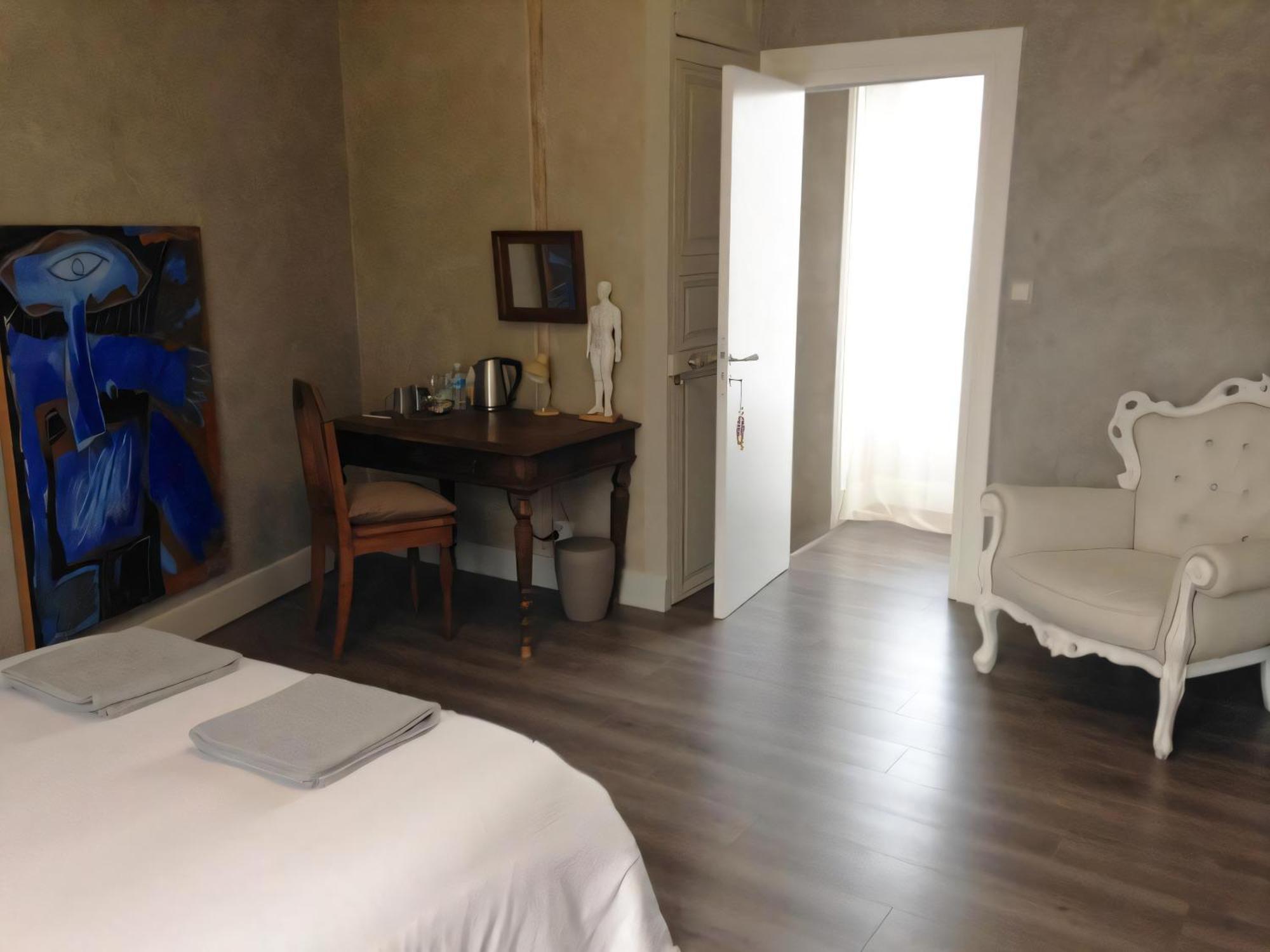 Large Double Room