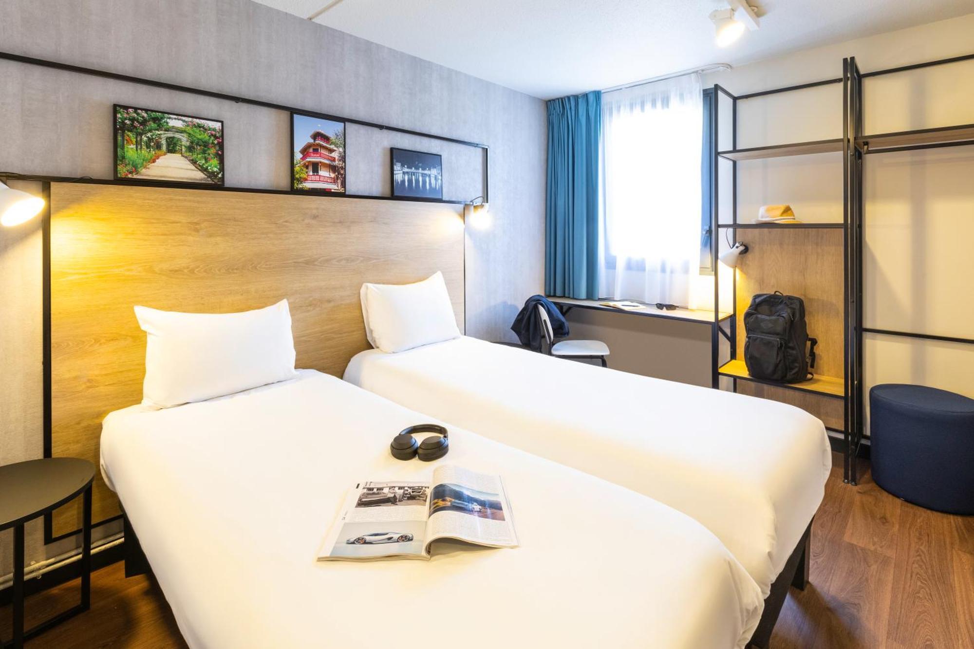 Standard Room 2 Single Beds