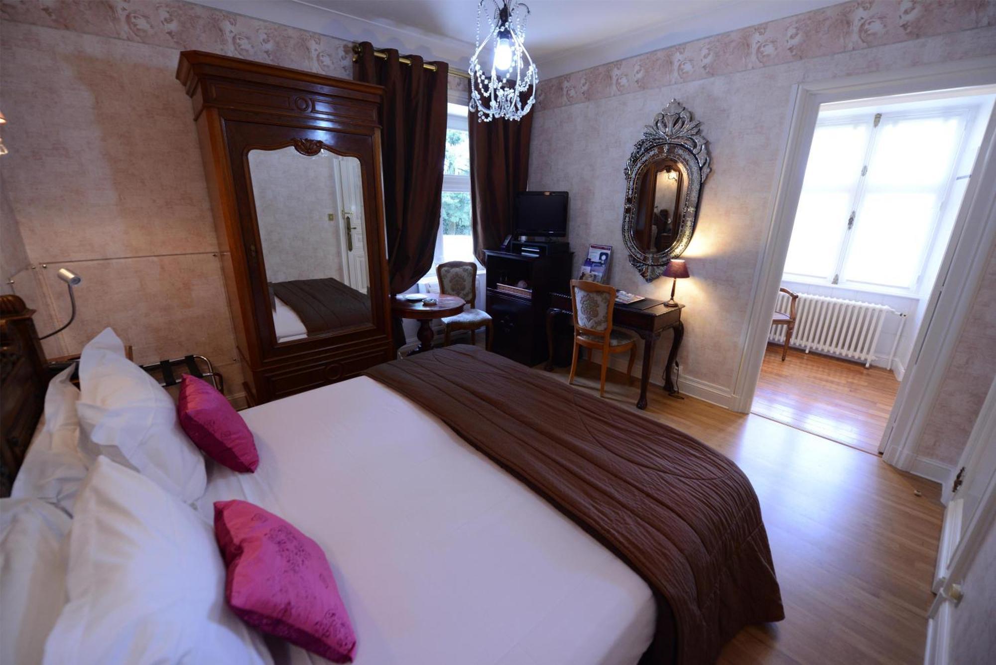 Classic Castle Room,1765589267:JPEG