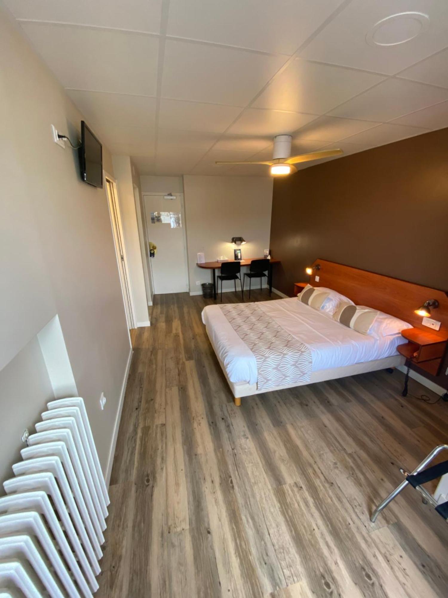 Large Double Room,1765815751:JPEG