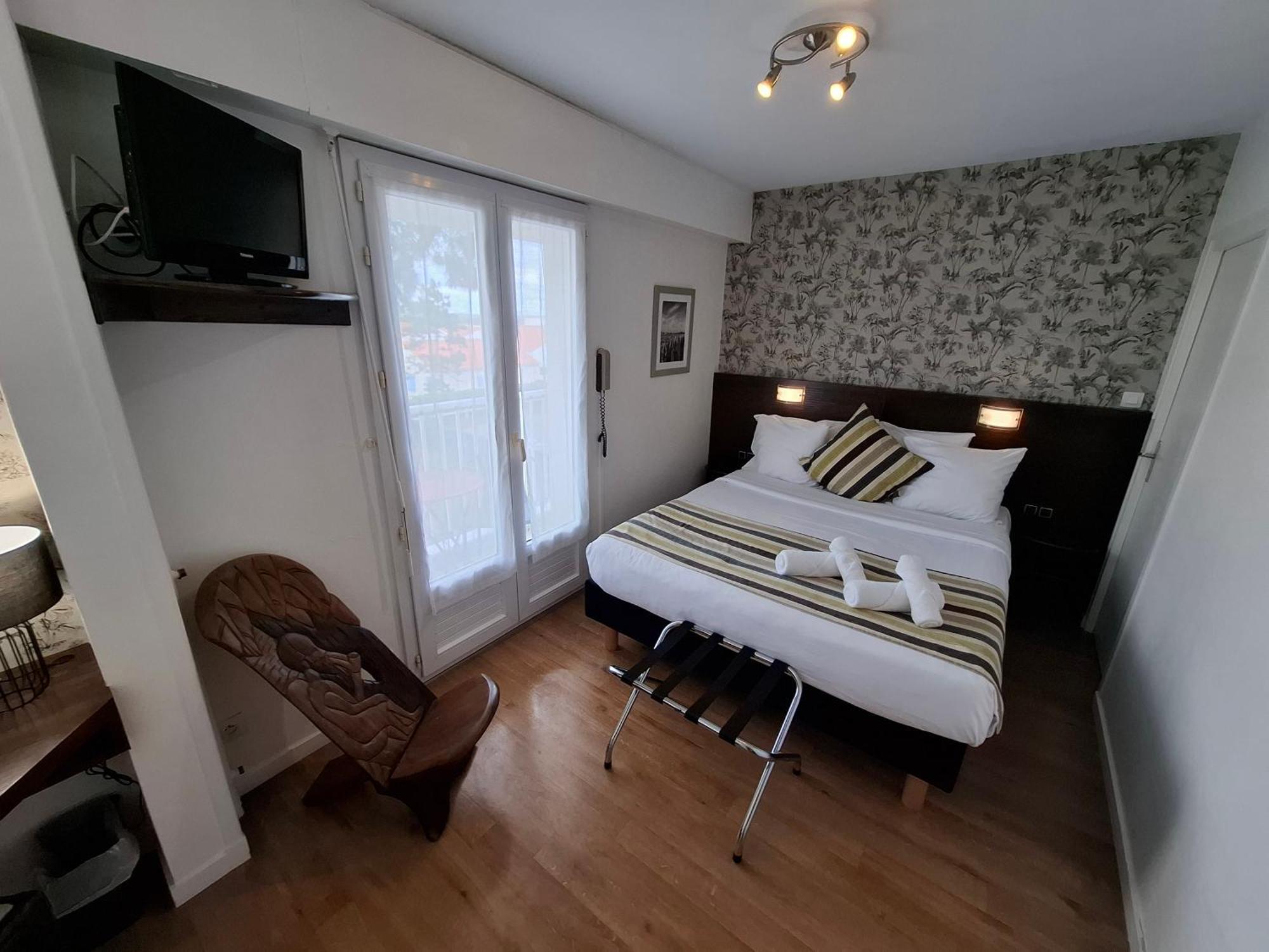 Large Double Room