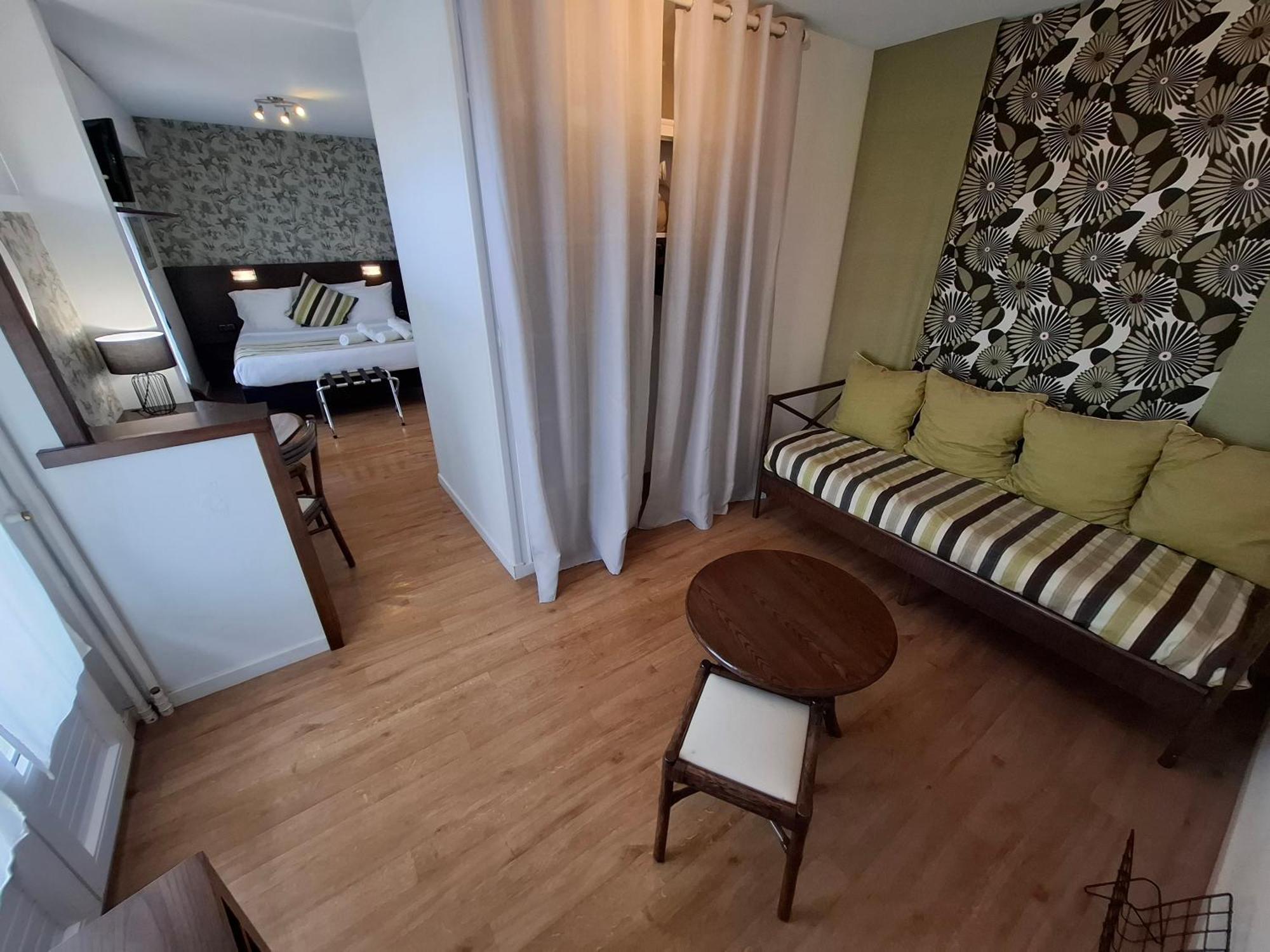 Large Double Room