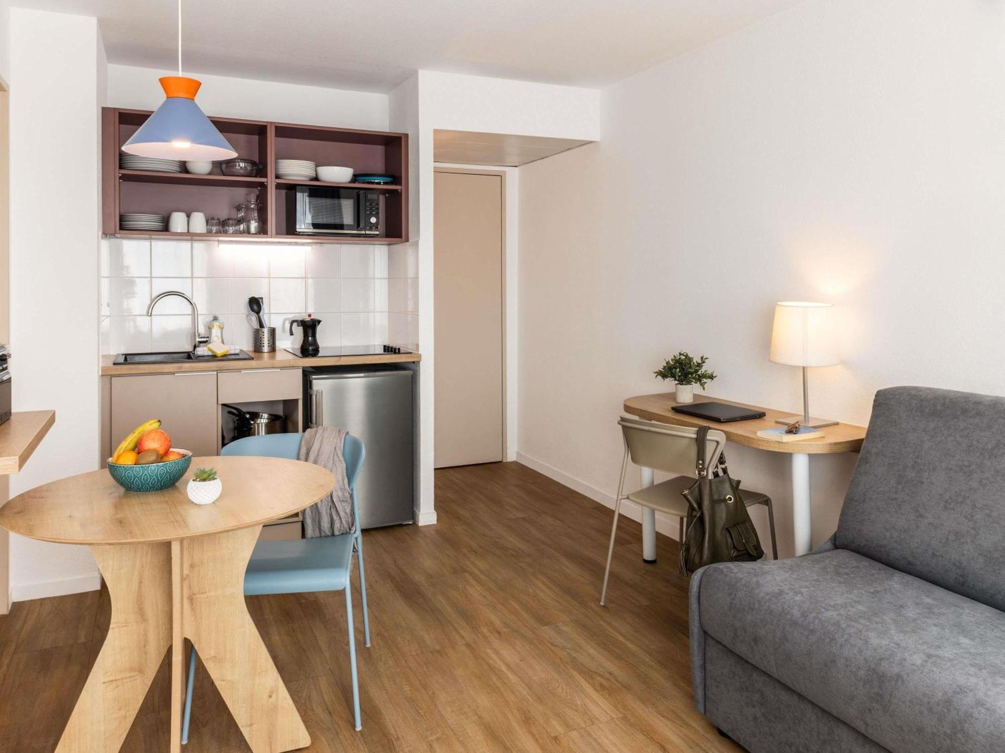 One-Bedroom Apartment
