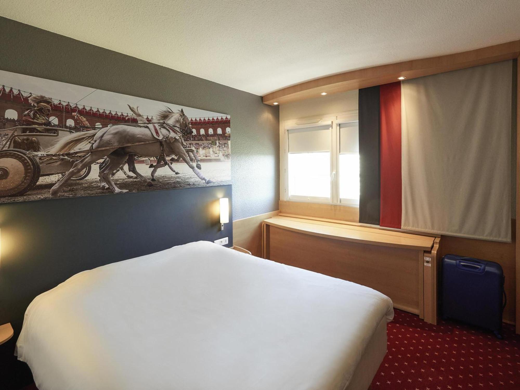 Standard Room 1 double bed 1 single bed