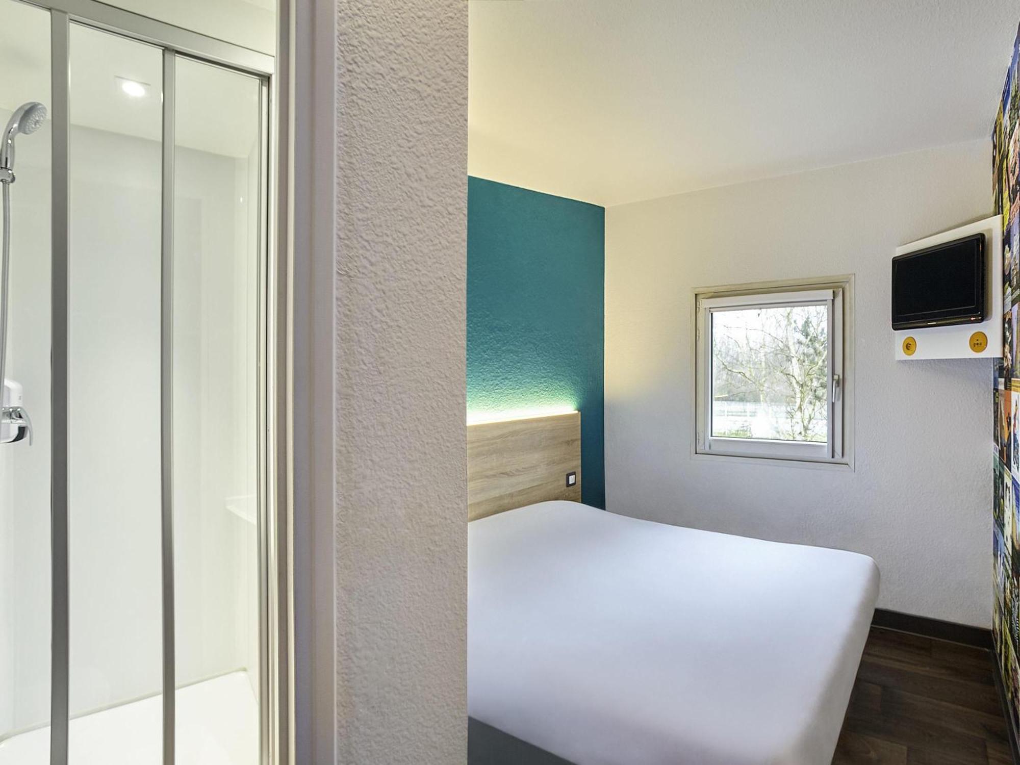 Cabrio Room Private Bathroom