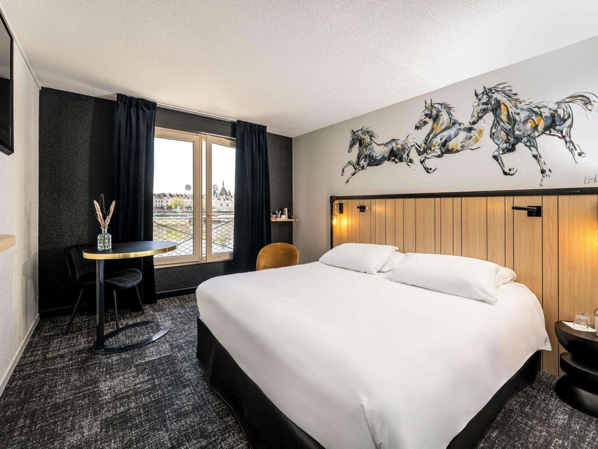 Classic Queen Room River View