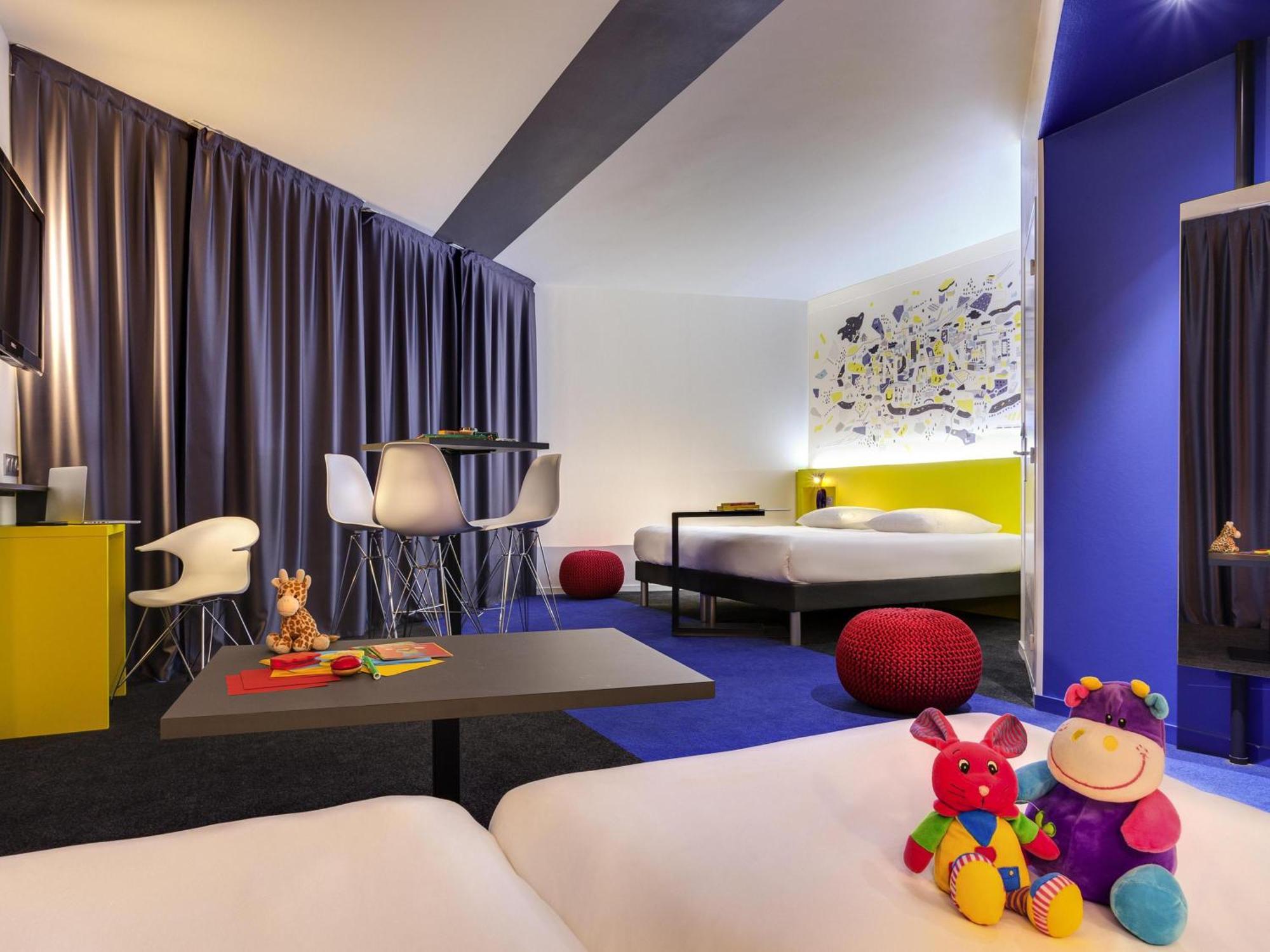 Standard Family Suite One Double Bed Twin Beds