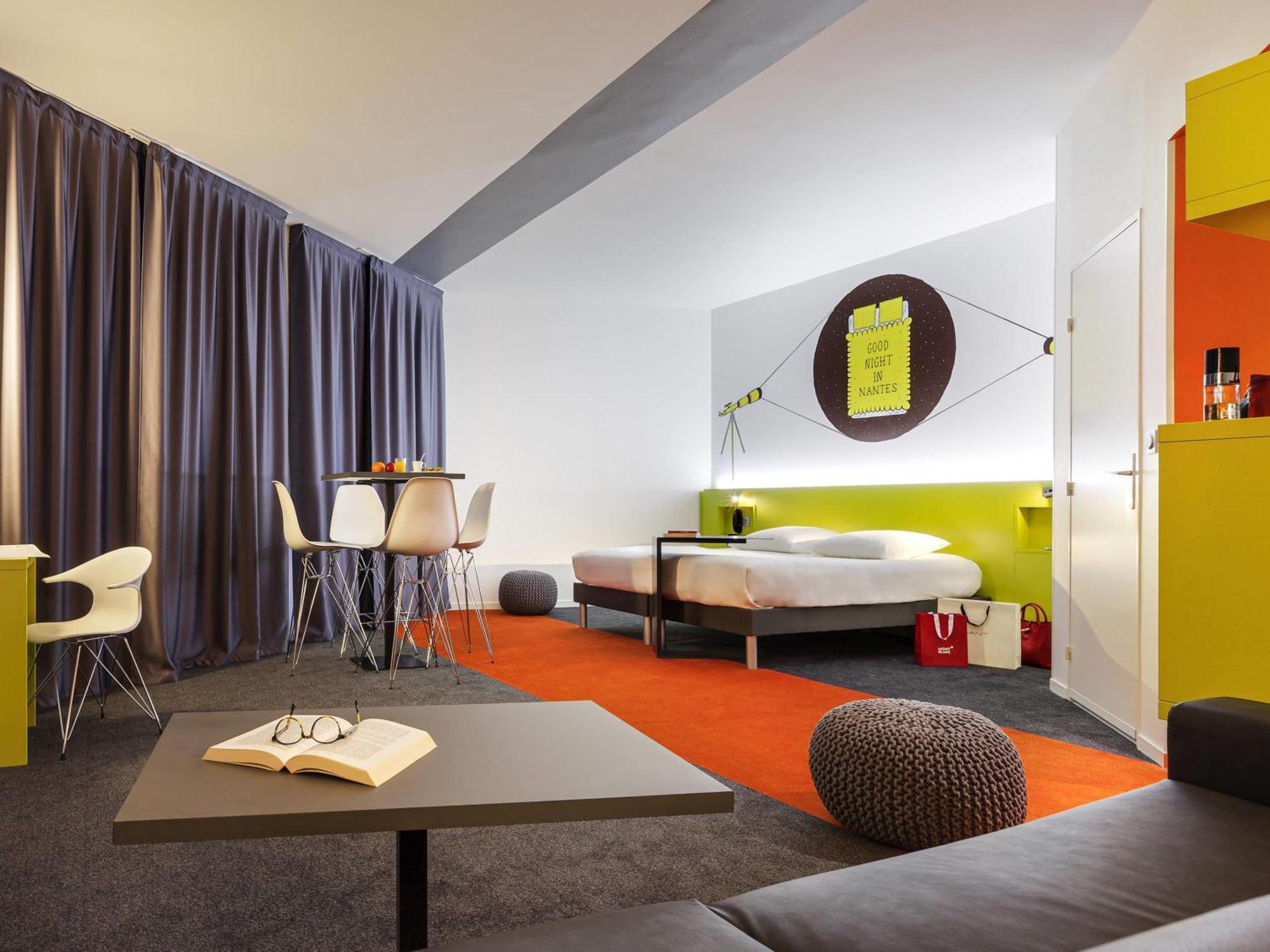 Standard Family Suite One Double Bed Twin Beds