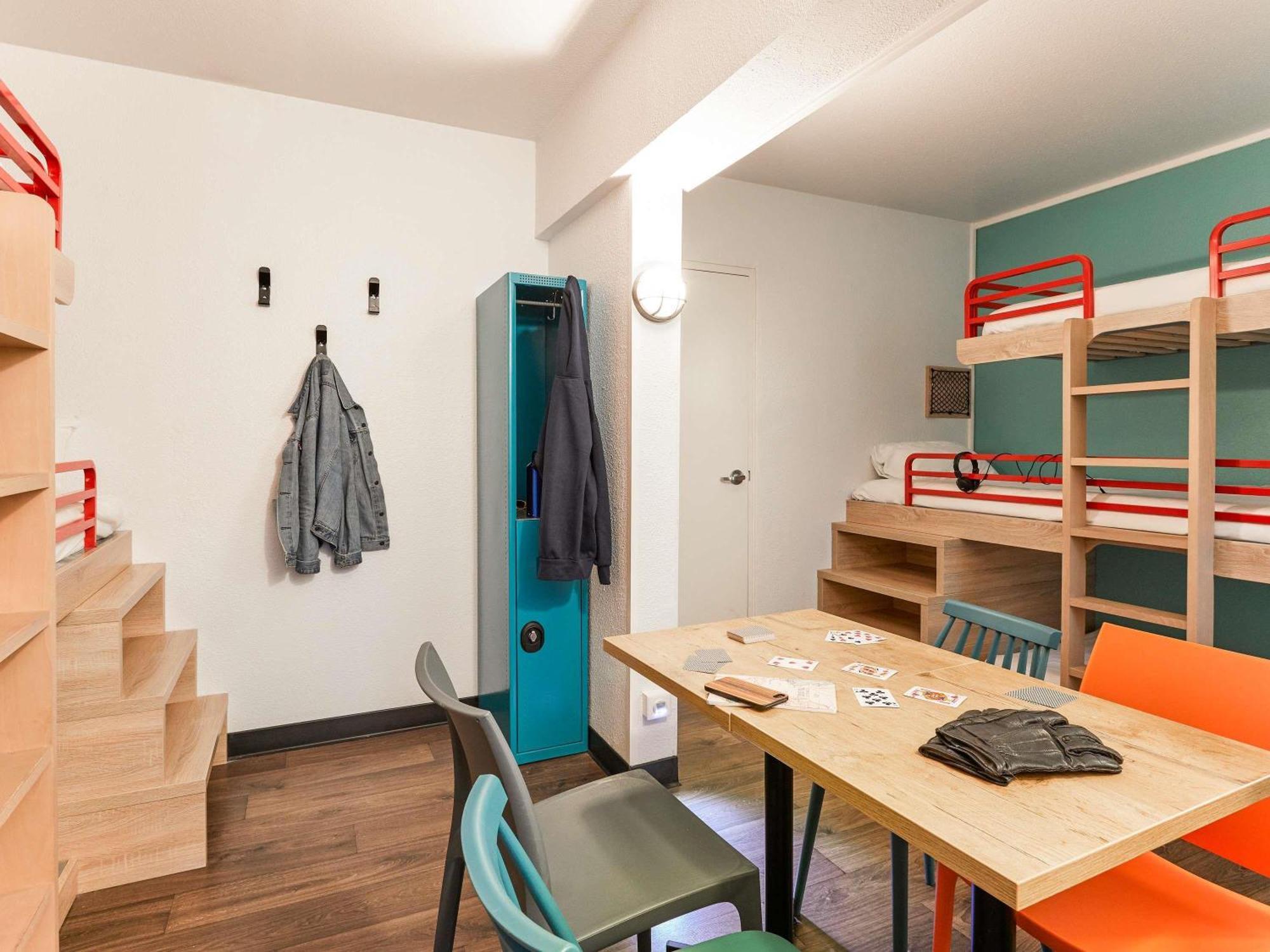 Bed 6-Bed Mixed Dormitory Room