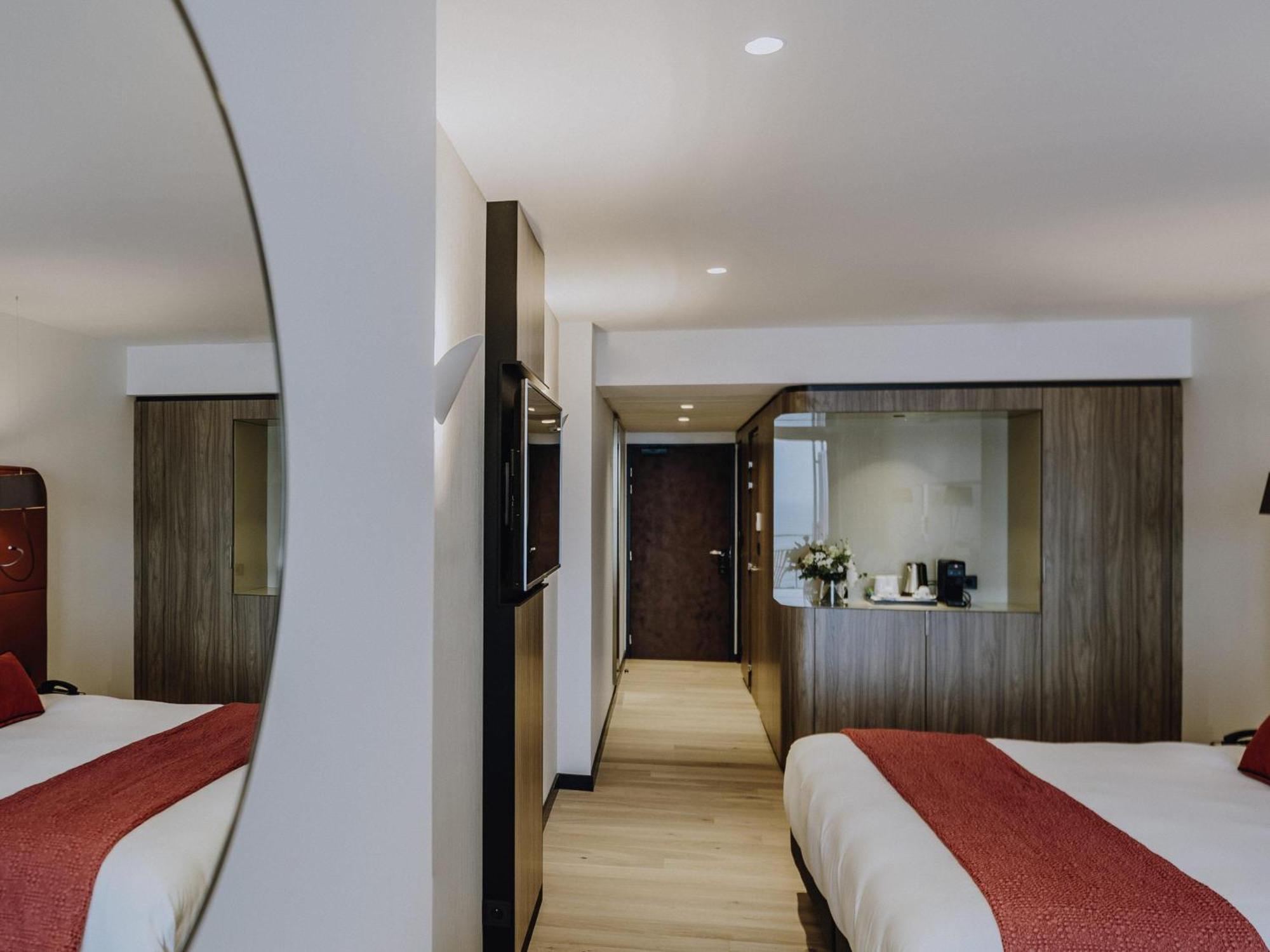 Deluxe Room One King Bed or Two Single Beds Sea Front Balcony