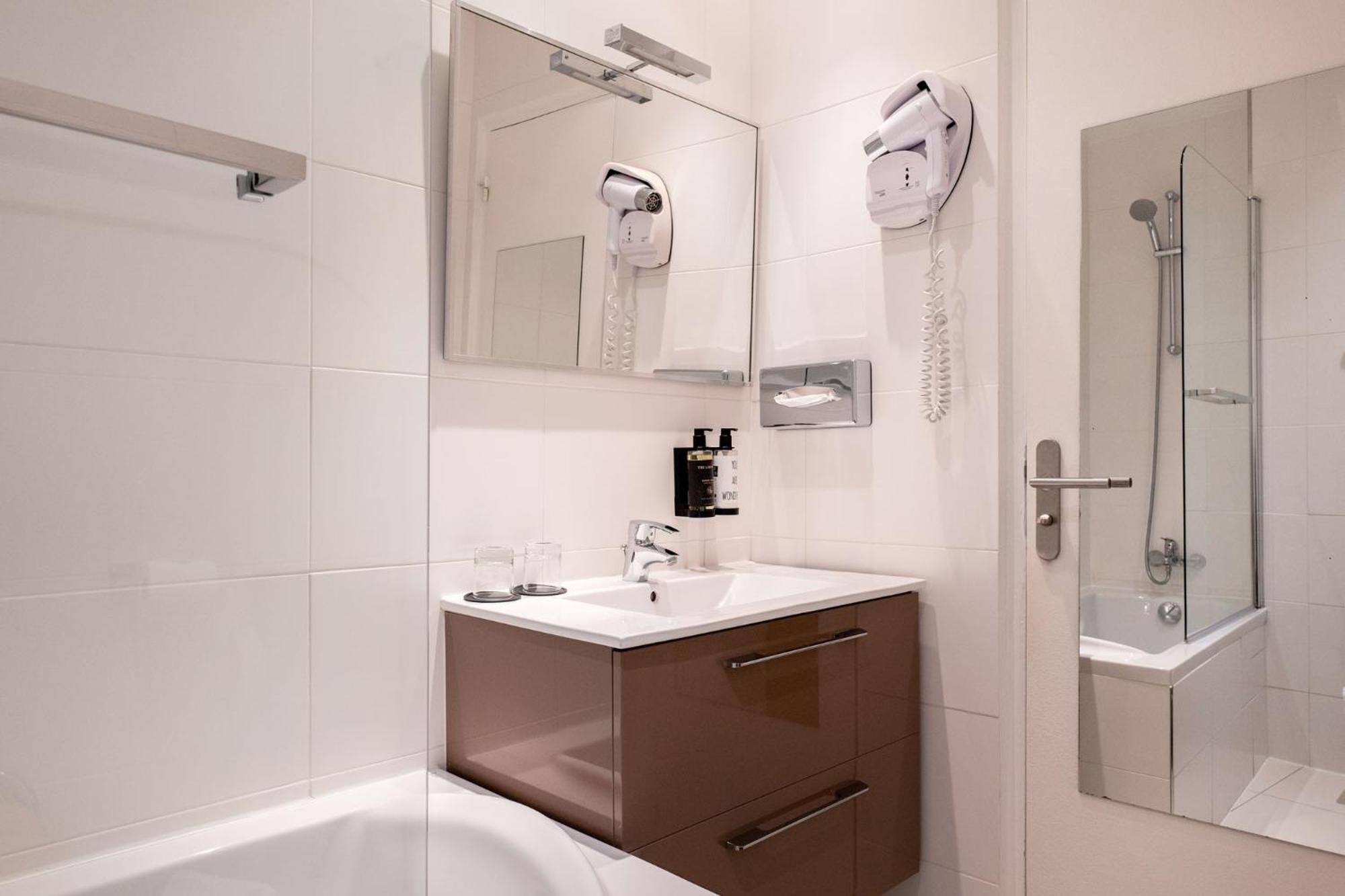 Double or Twin Room,1773263728:JPEG