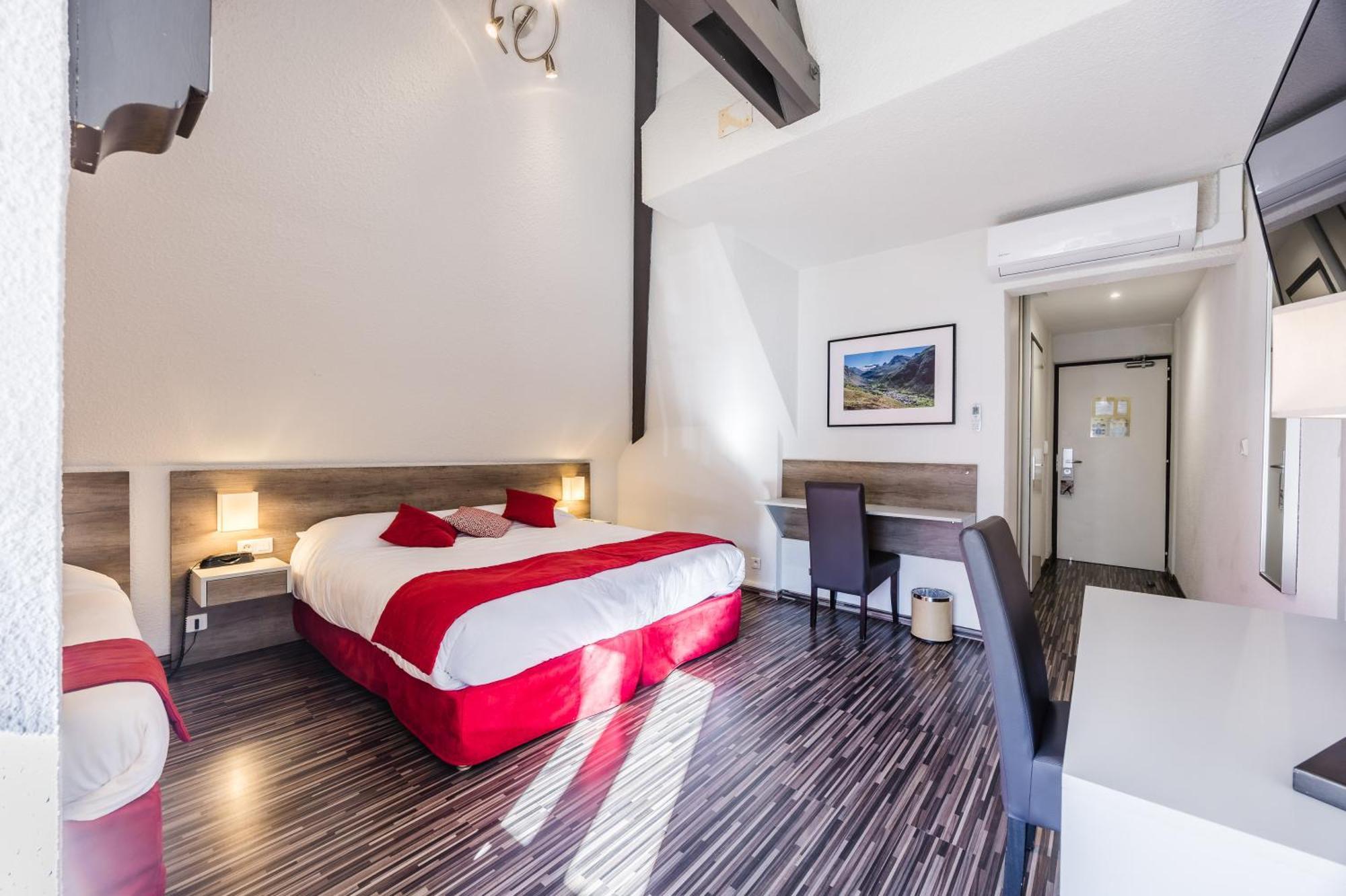 Comfort Triple Room