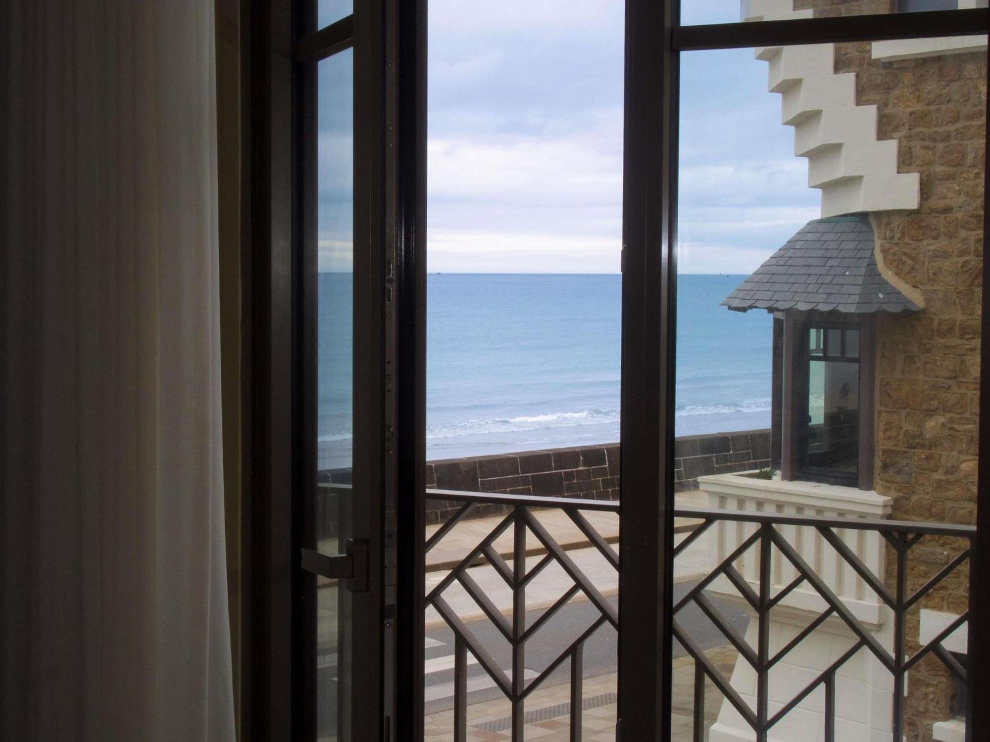 Classic Double Room Side Sea View