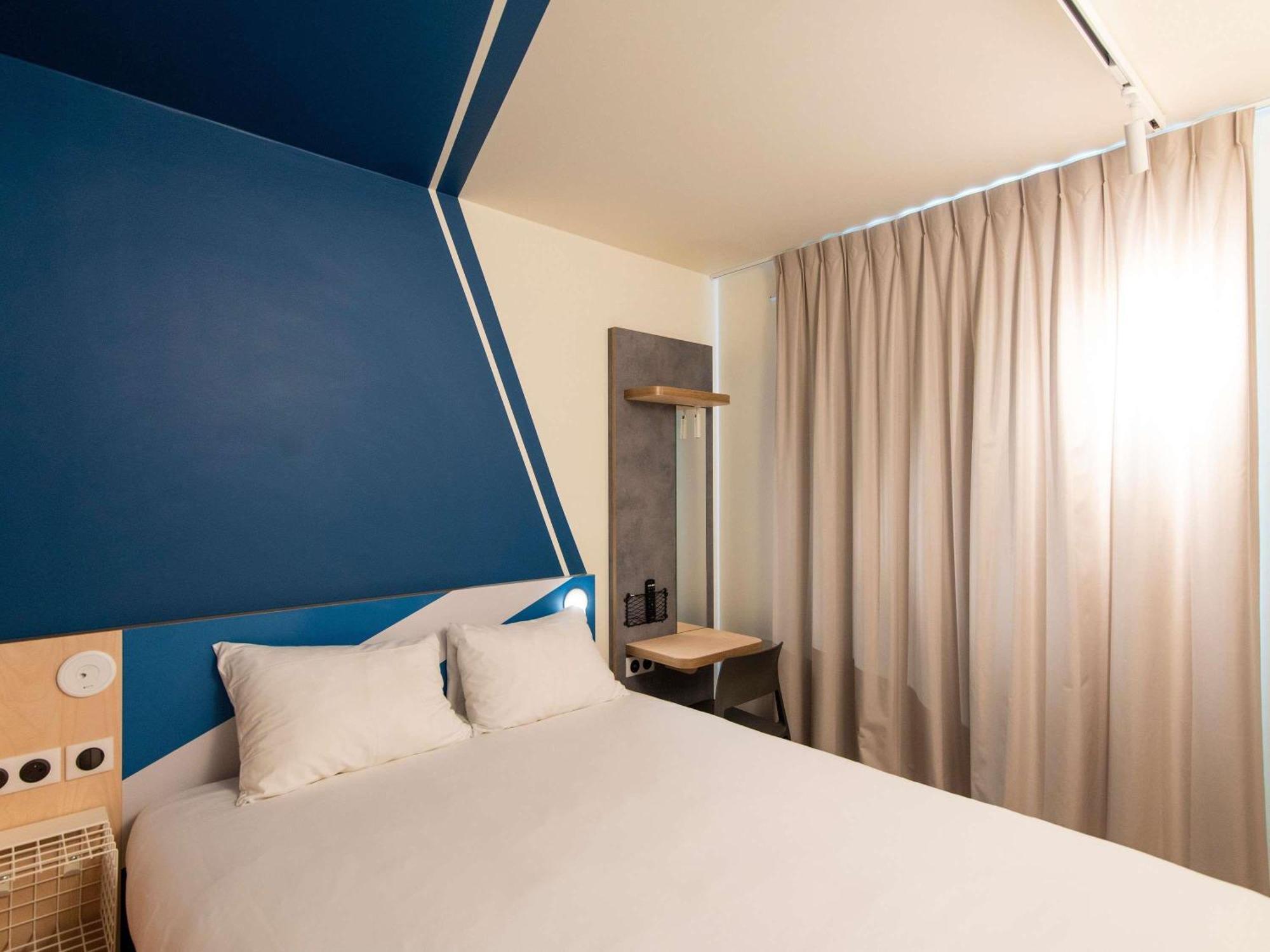 Classic Double Room Mobility Access