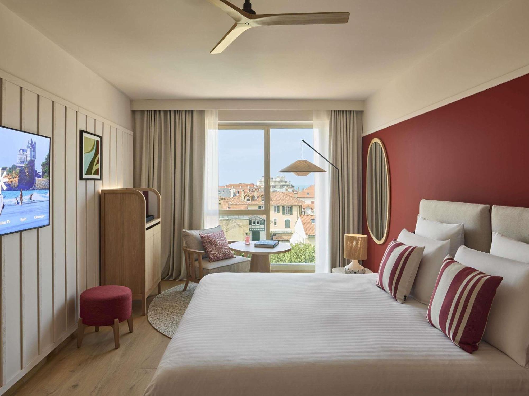 Quarto Superior com Cama King-size