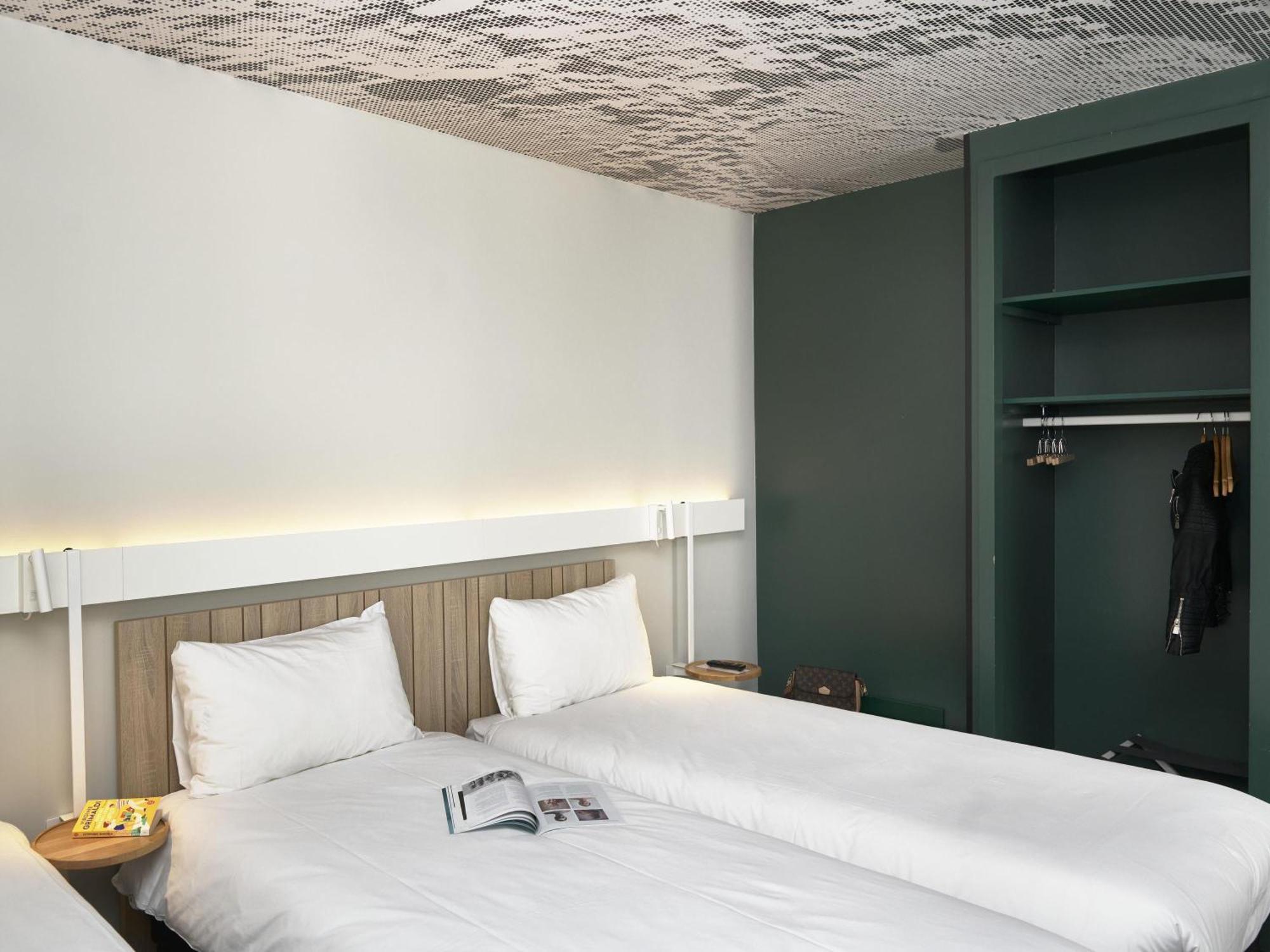 Room 3 Single Beds