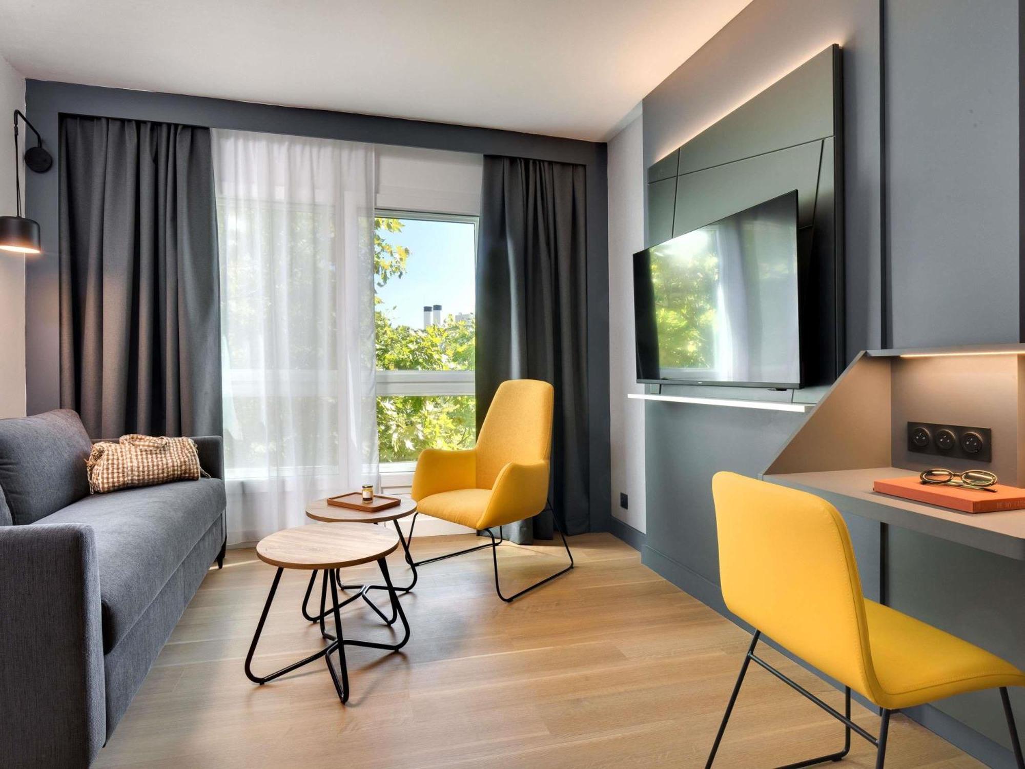 Privilege Suite 1 Double Bed Sofa Â Non Smoking