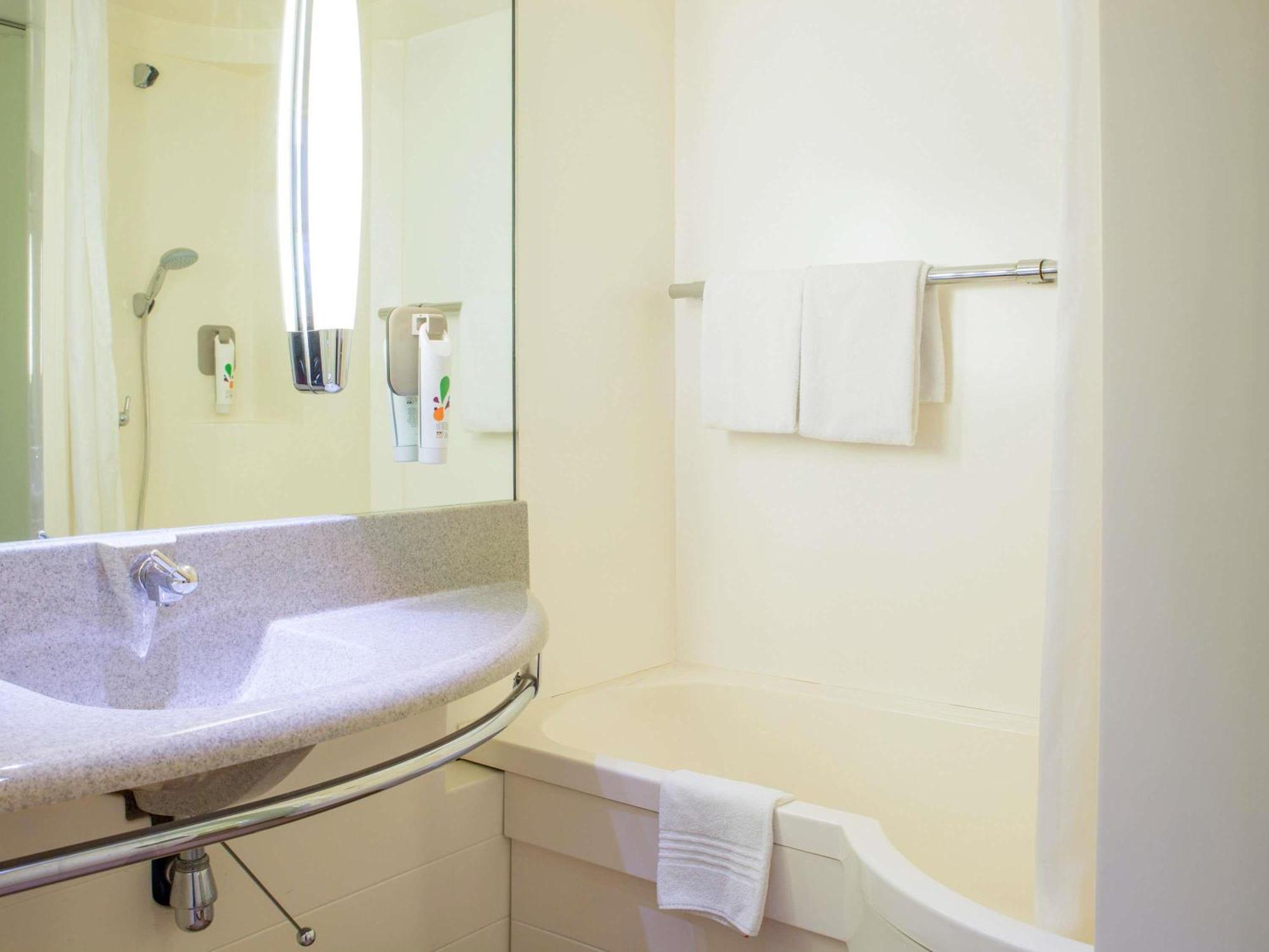 Standard Room 1 Double Bed 2 Single Beds