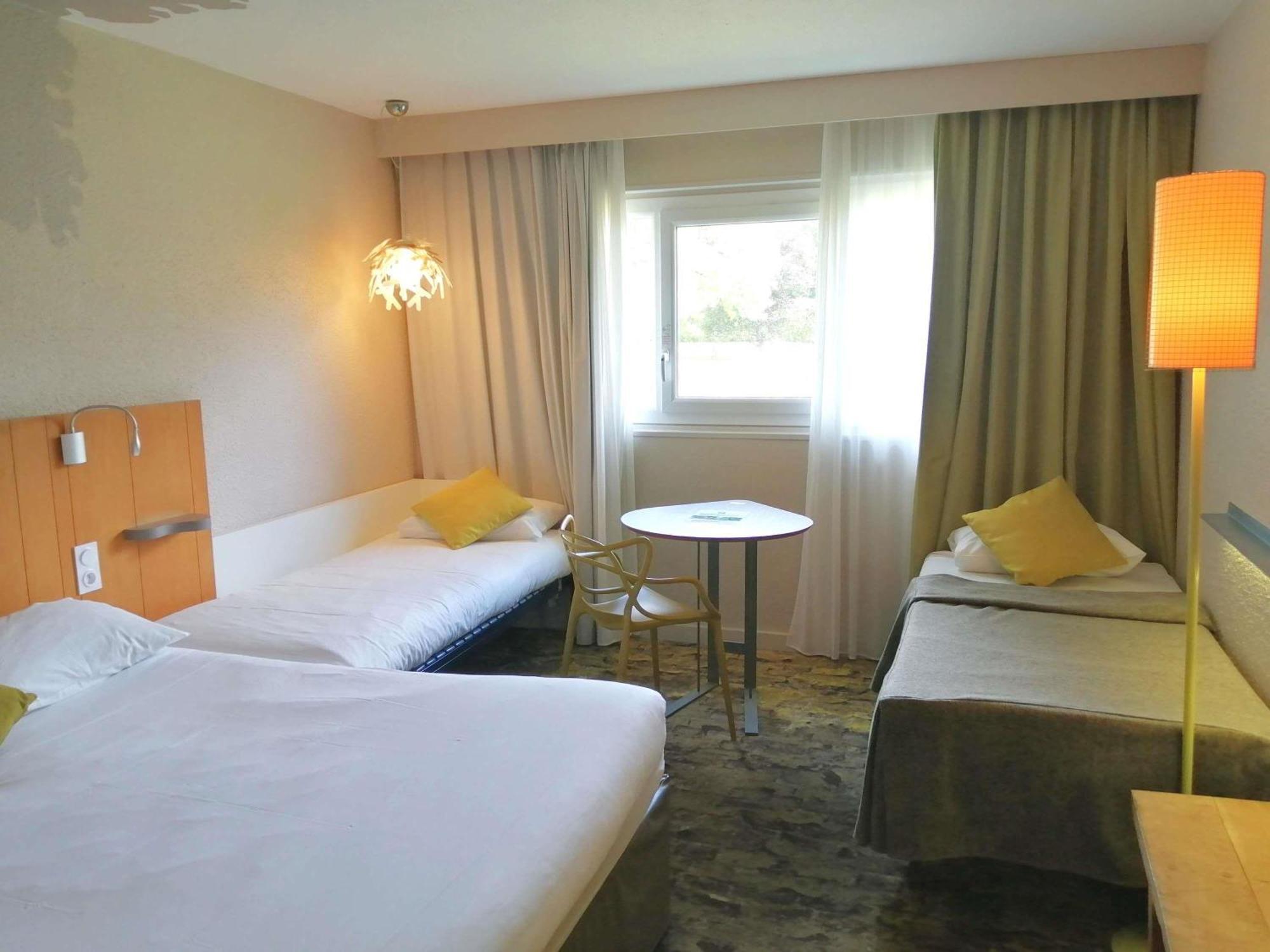 Standard Room 1 Double Bed 2 Single Beds