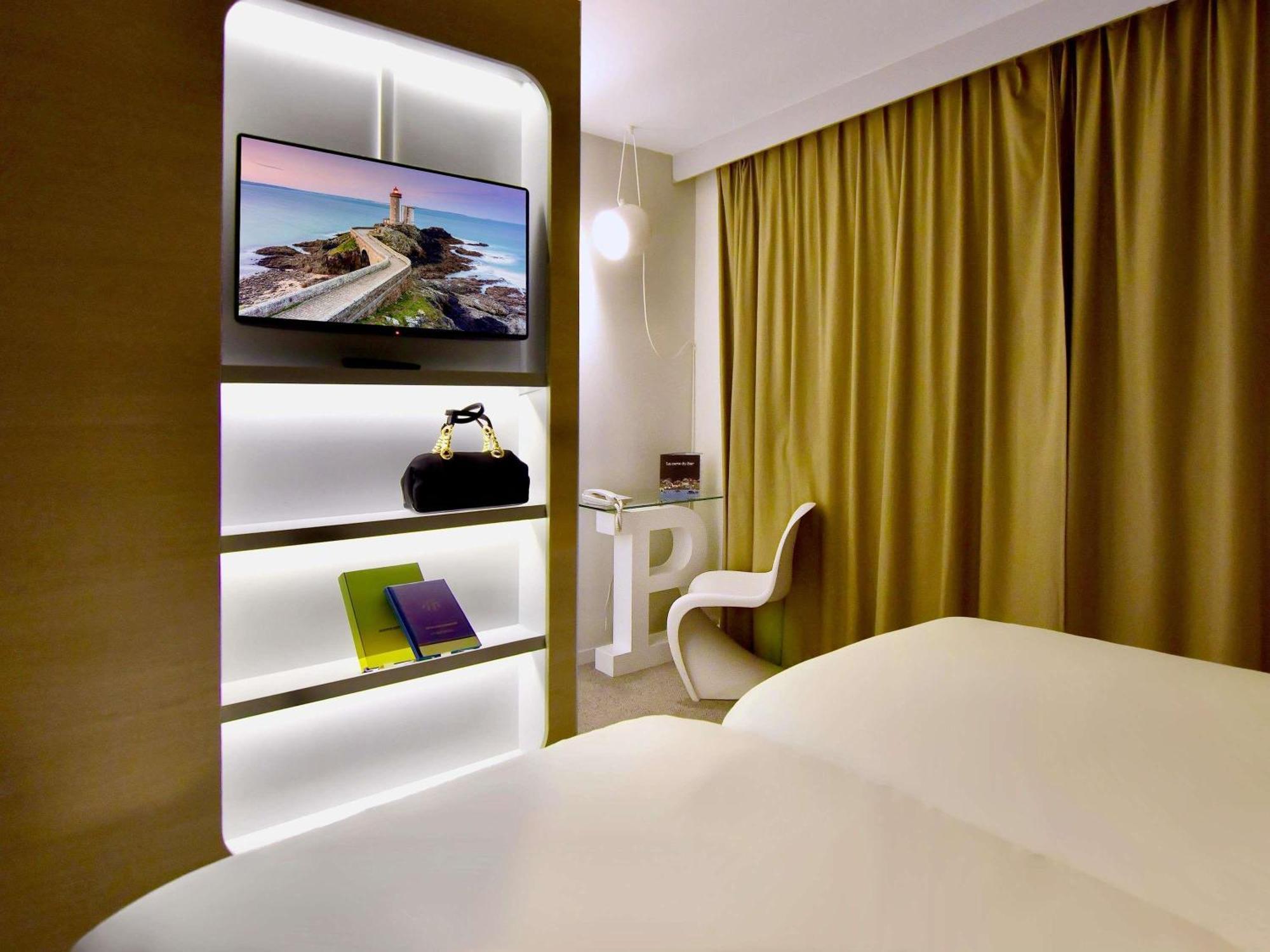 Standard Room 2 Single Beds