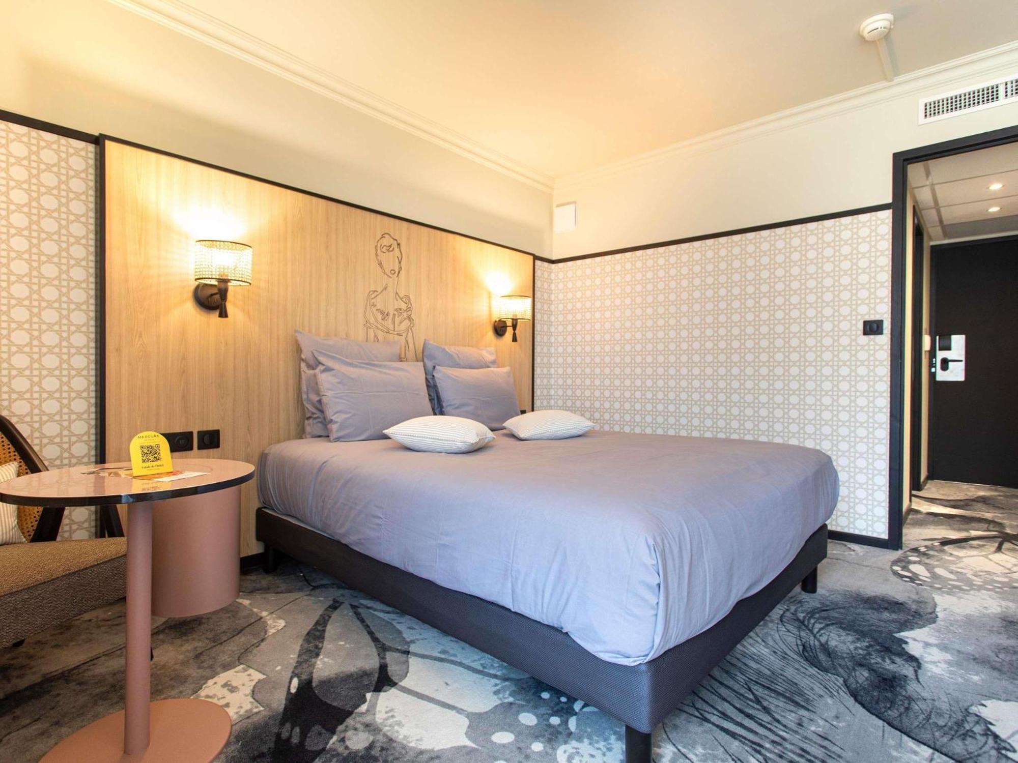 Classic Couture Room