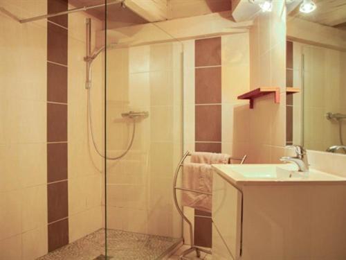 Family Room Private Bathroom