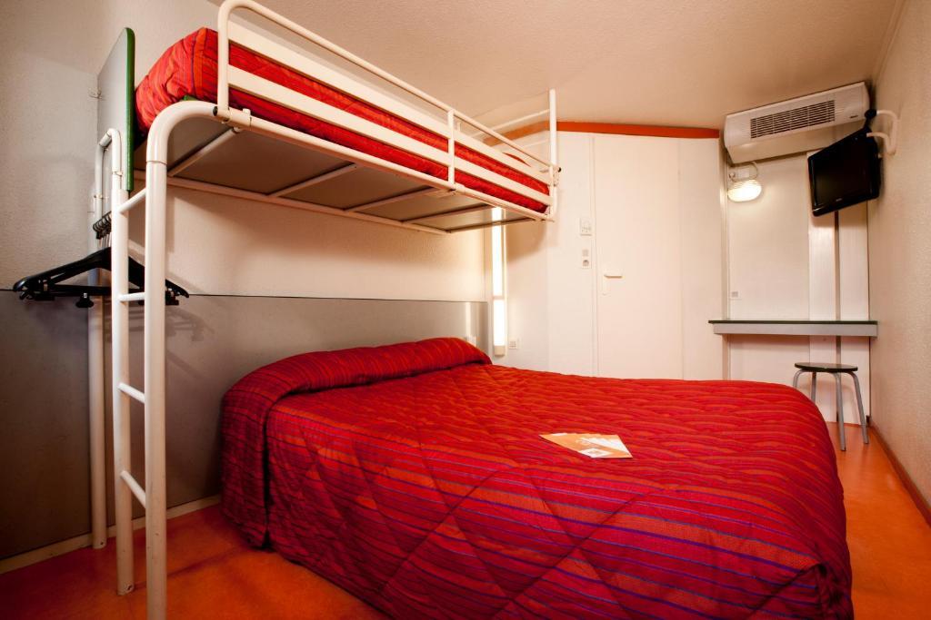 Triple Room 1 Double Bed 1 Single Bed