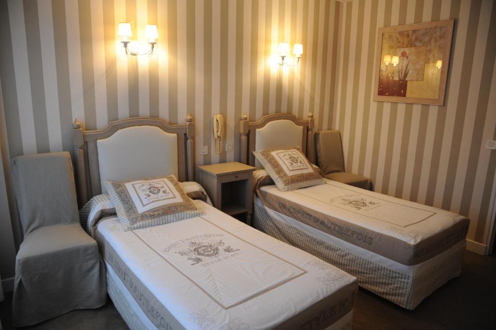 Twin Room Terrace 1st floor accessible by stairs only