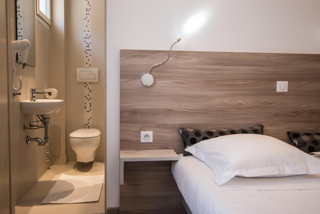 Single Room Mountain View