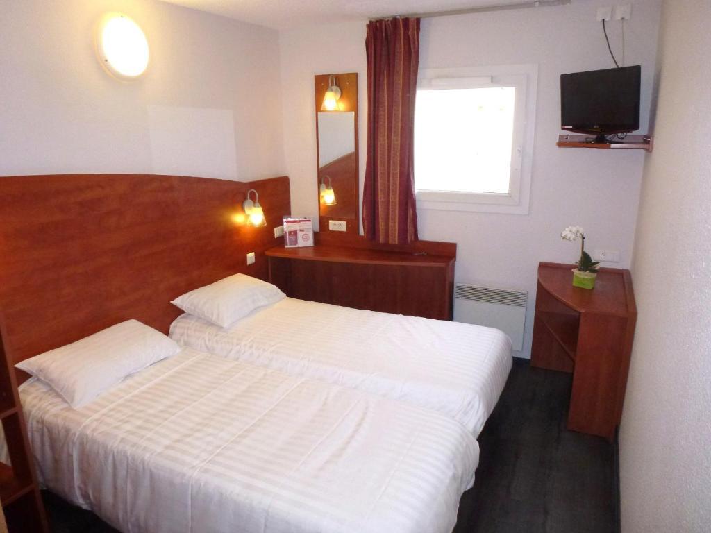 Quarto com 2 Camas de Solteiro