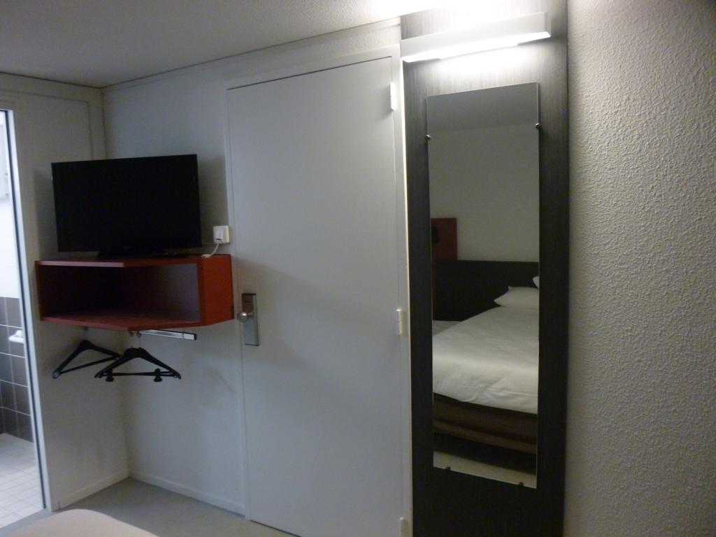 Chambre Double - Accessible aux Personnes à Mobilité Réduite