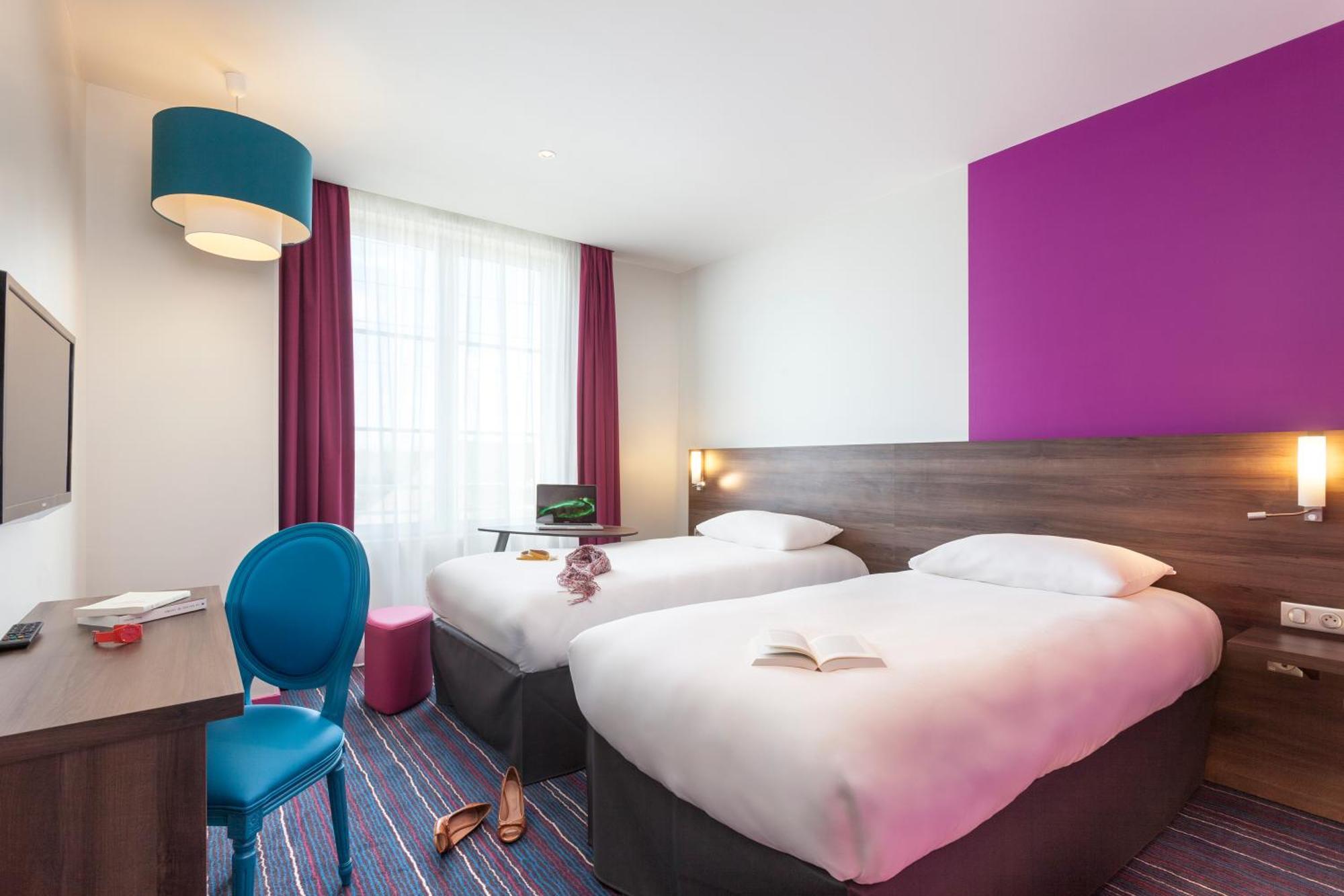 Standard Family Suite 2 Connecting Rooms