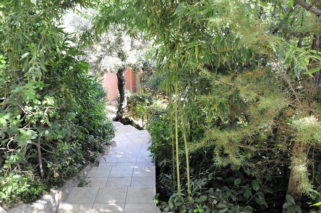 Superior Double Room with Spa Bath and Garden view