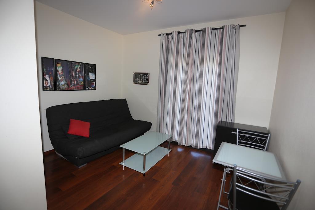 One-Bedroom Apartment Terrace Sea View