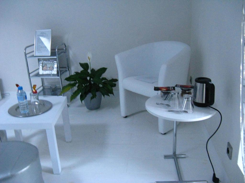 Standard Double Room,250279345:JPEG