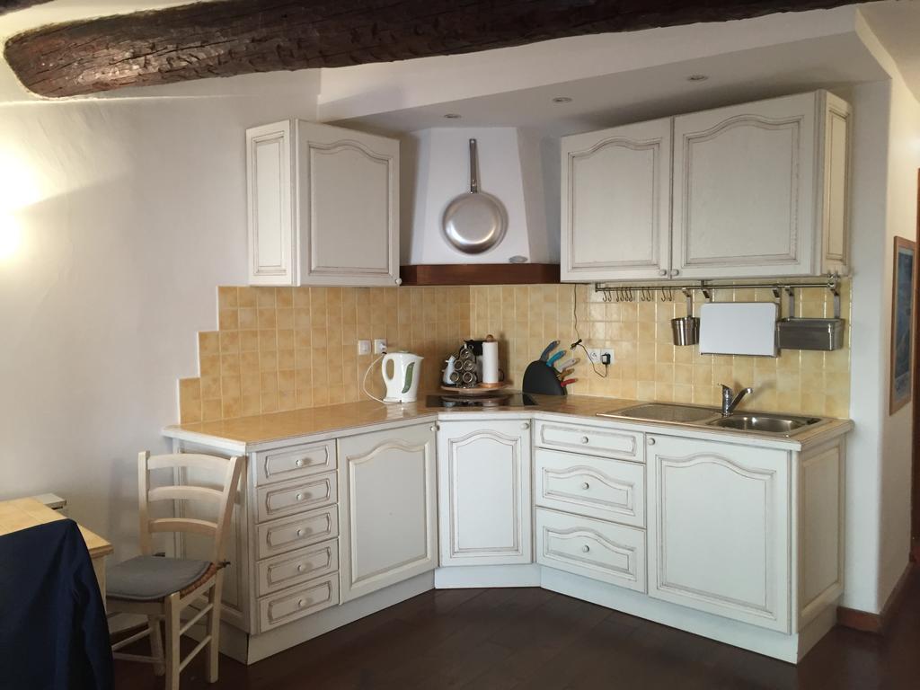 One-Bedroom Apartment,393989133:JPEG