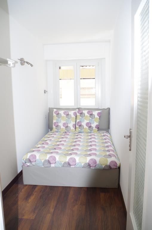 Studio Apartment,330991141:JPEG