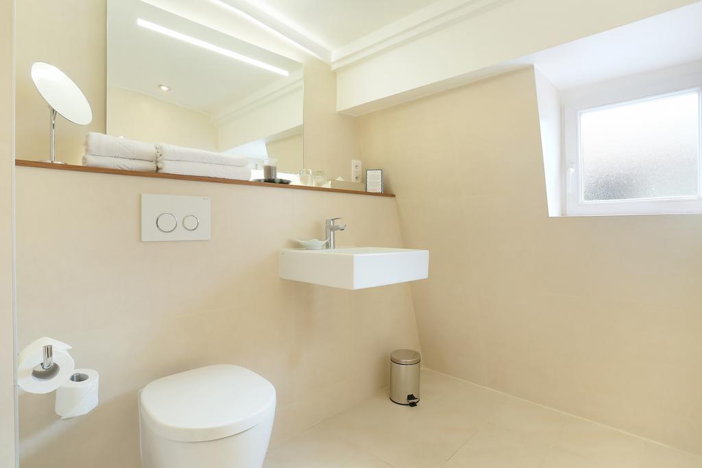 Superior Double or Twin Room,1273963573:JPEG