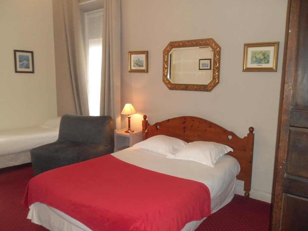 Quarto Família com Vista para o Jardim