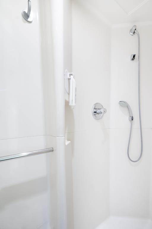 Quarto Triplo com 3 Camas Individuais