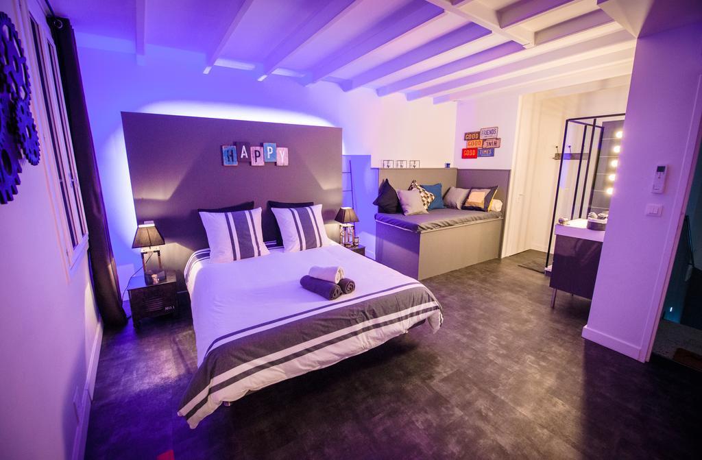 Deluxe Double Room Factory