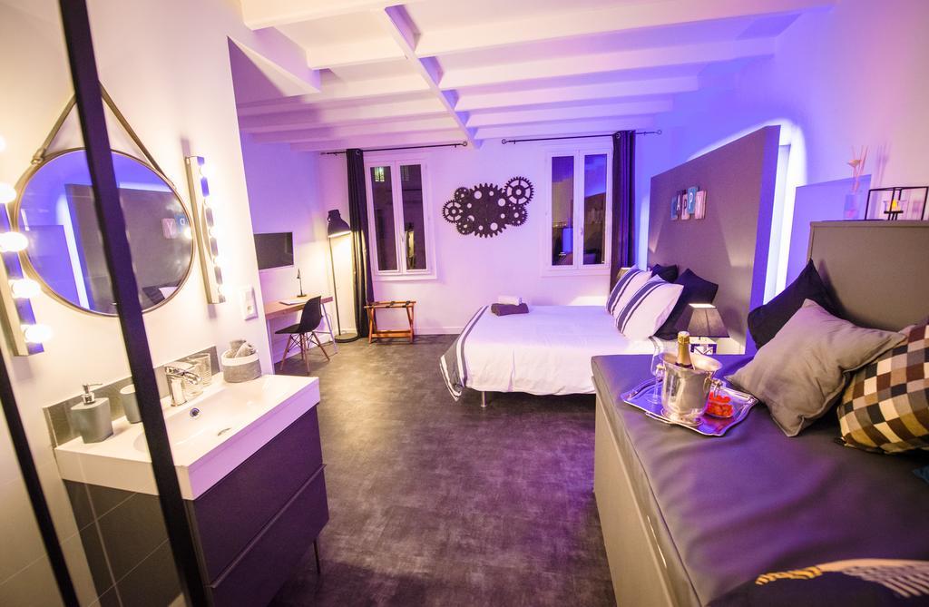 Deluxe Double Room Factory