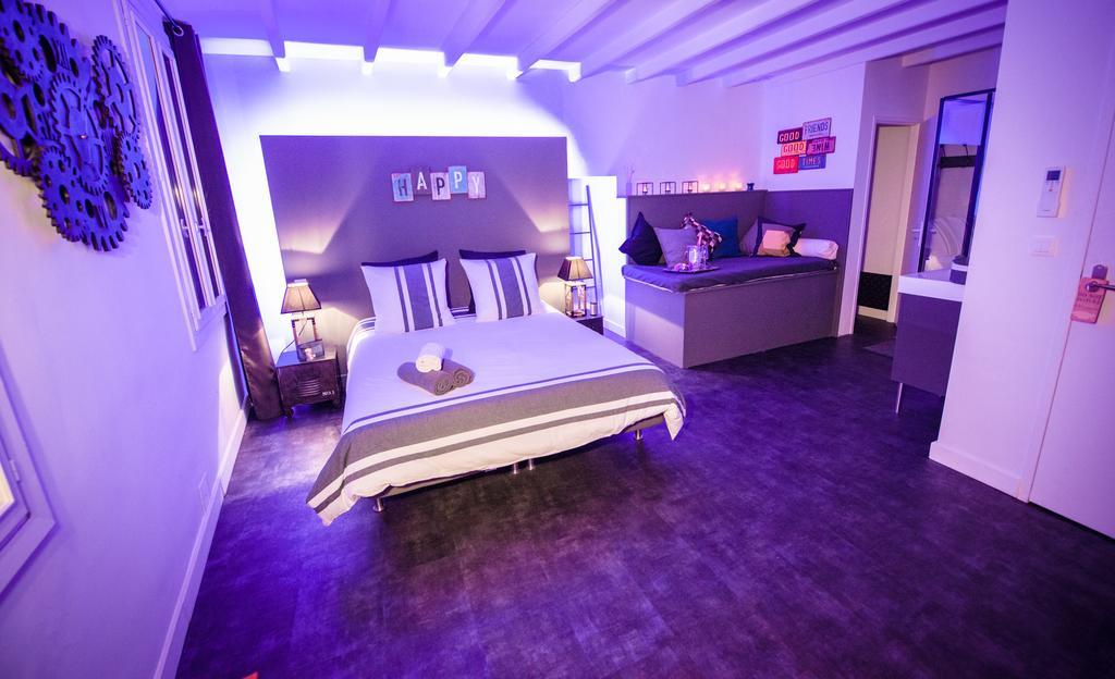 Deluxe Double Room Factory