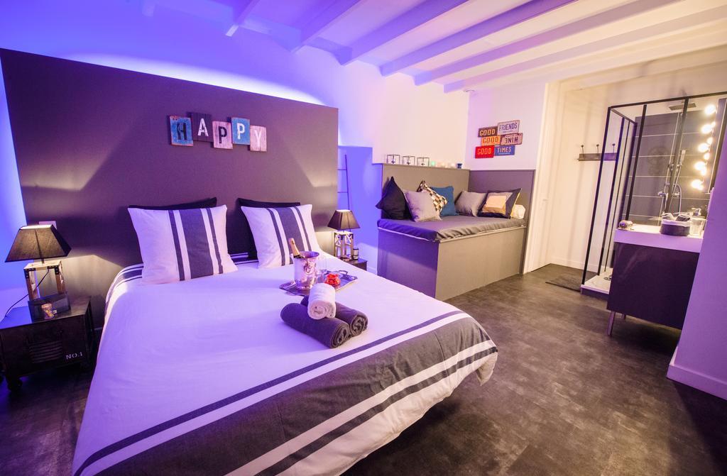 Deluxe Double Room Factory