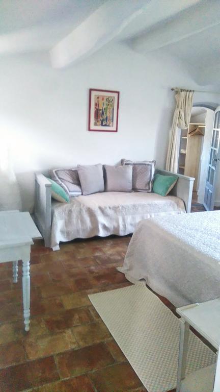 Two-Bedroom House,387005692:JPEG